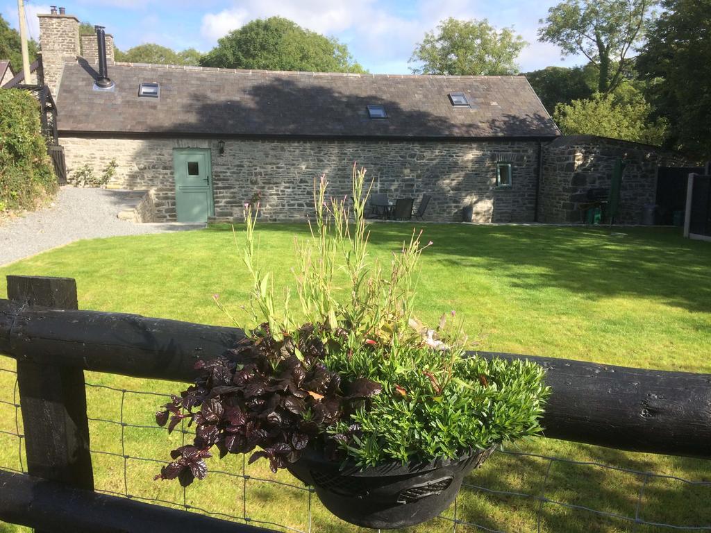 The Bakery Villa Llanddeiniol Exterior photo